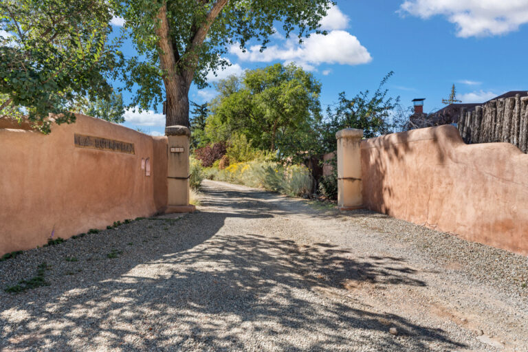 La Querencia | 641 Canyon Road 630 East Alameda | Santa Fe, NM | $8,750,000